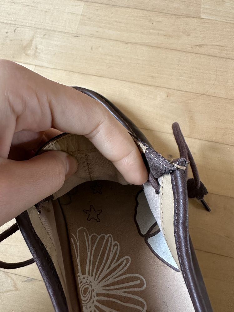 Мокасини Clarks шкіряні жіночі взуття