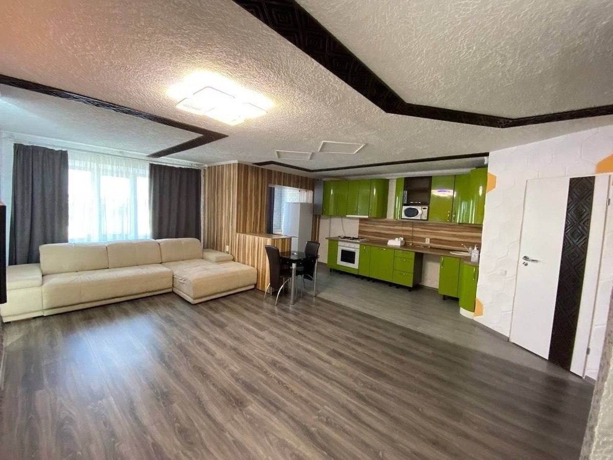 Продаж 1-но кімнатної квартири 49.6м2 в Центрі міста