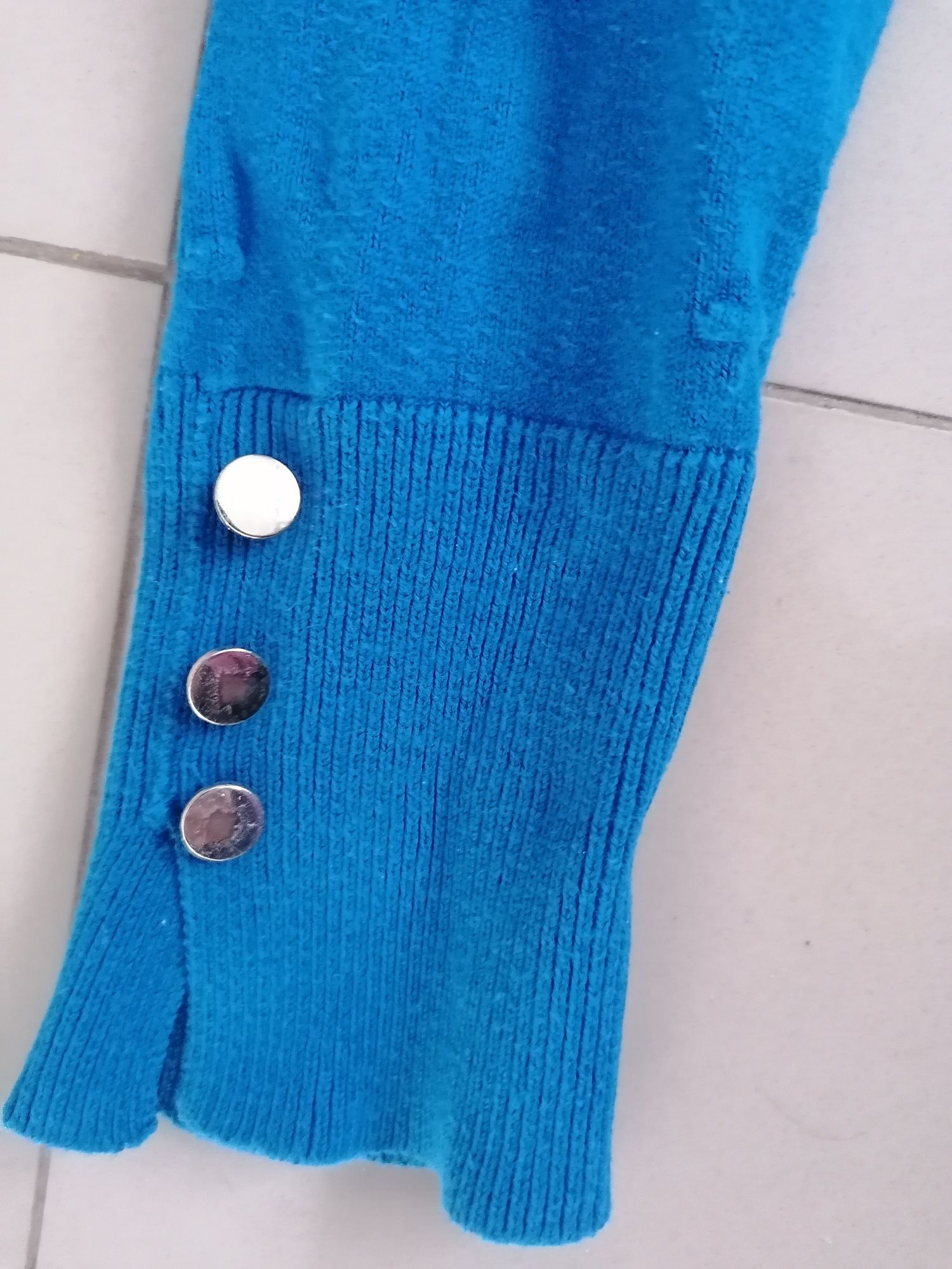 Niebieski sweterek Orsay