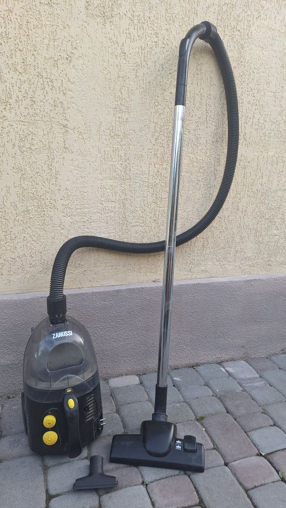 Пилосос Zanussi ZAN 1214