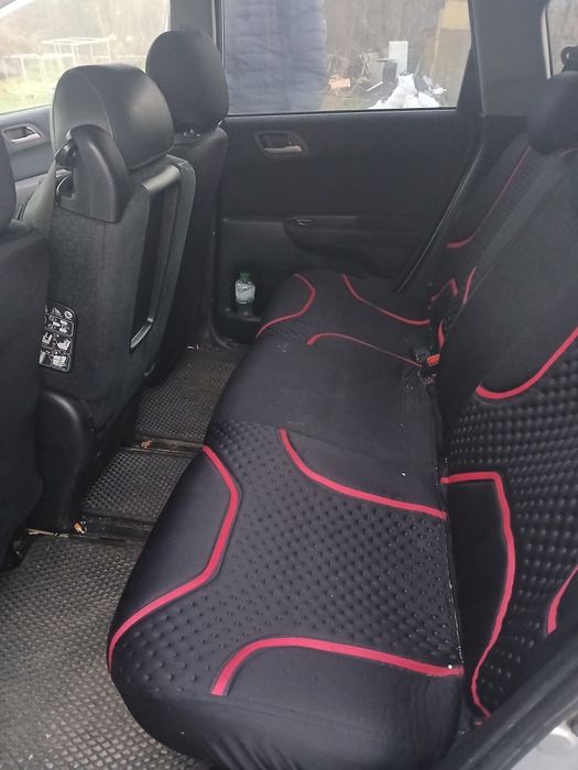 Продам Хонда FR-V