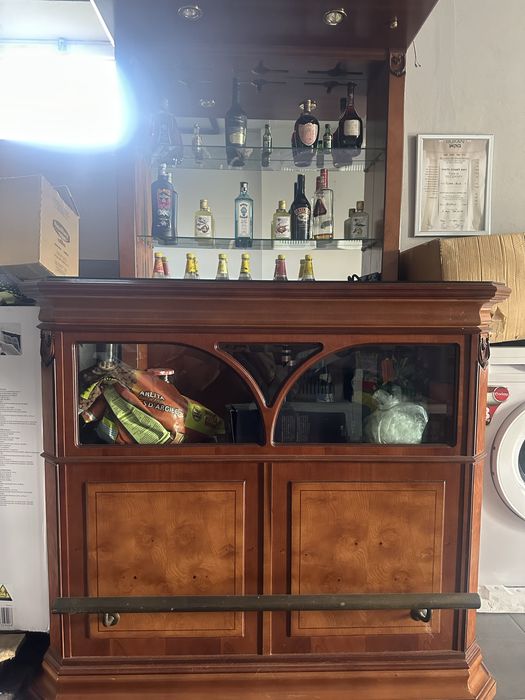 Bar para venda em madeira