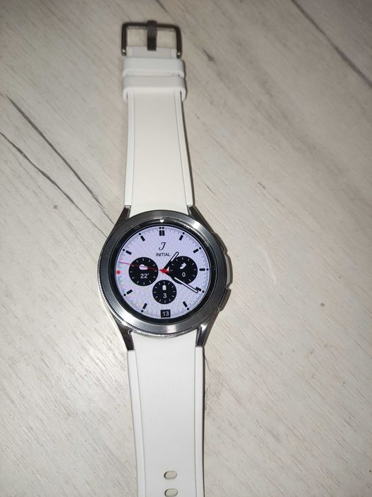 Samsung Galaxy Watch4 Classic – отличное состояние
