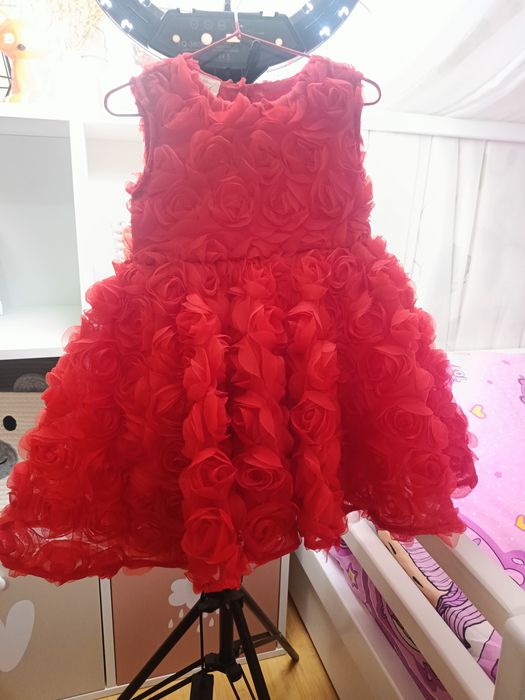 Сукня, плаття із троянд 92-98 розмір