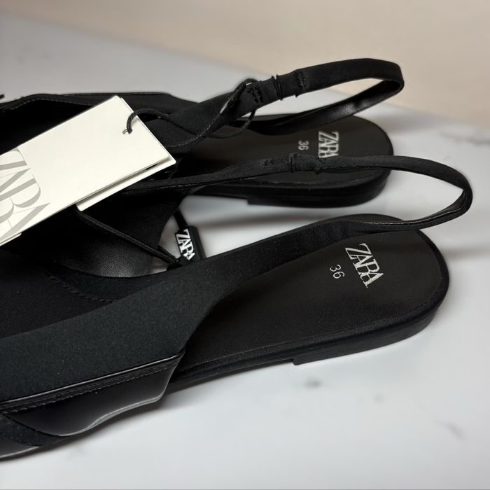 Чорні балетки ZARA