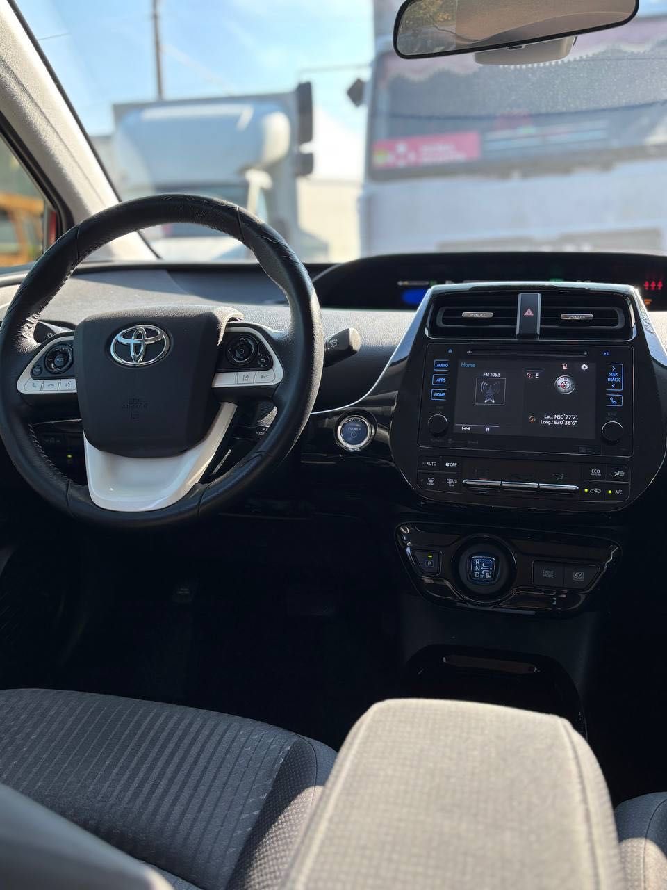 Оренда авто Prius