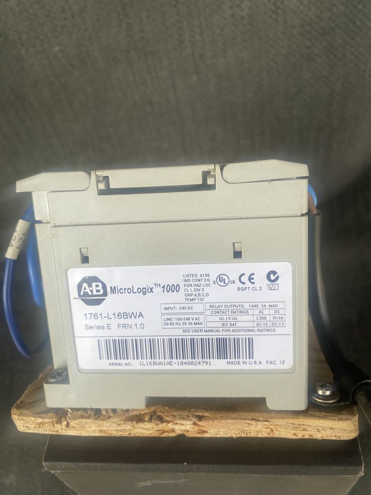 Allen Bradley контроллер