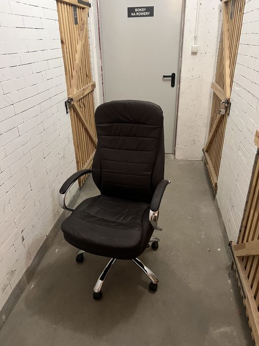 Fotel Signal Q154 brązowa skóra