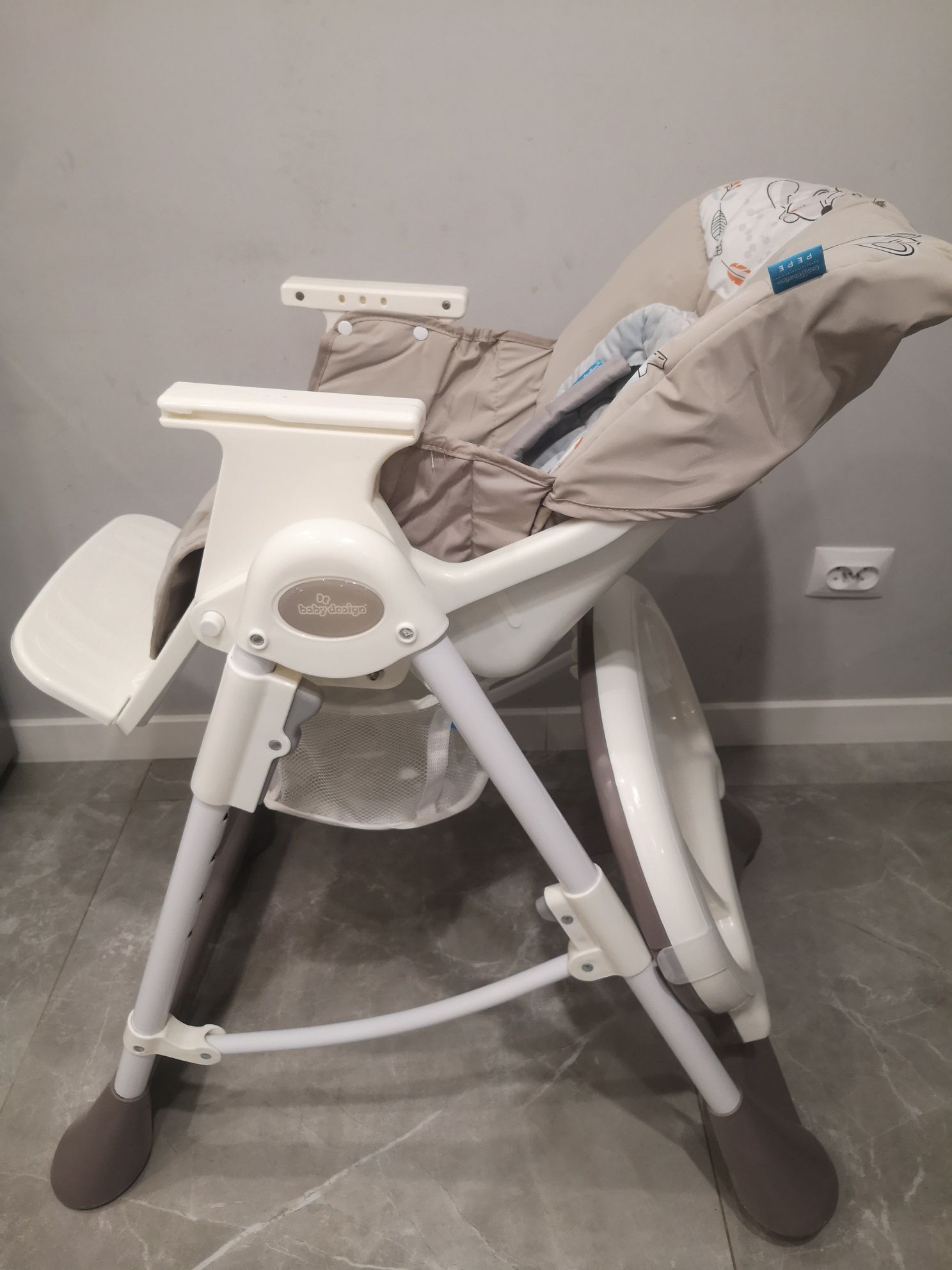 Krzesło krzesełko fotelik do karmienia dziecięce baby design