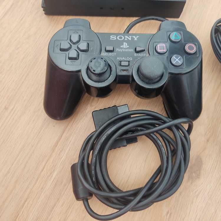 Consola PS2 com cartão de memória comando cabos e manuais