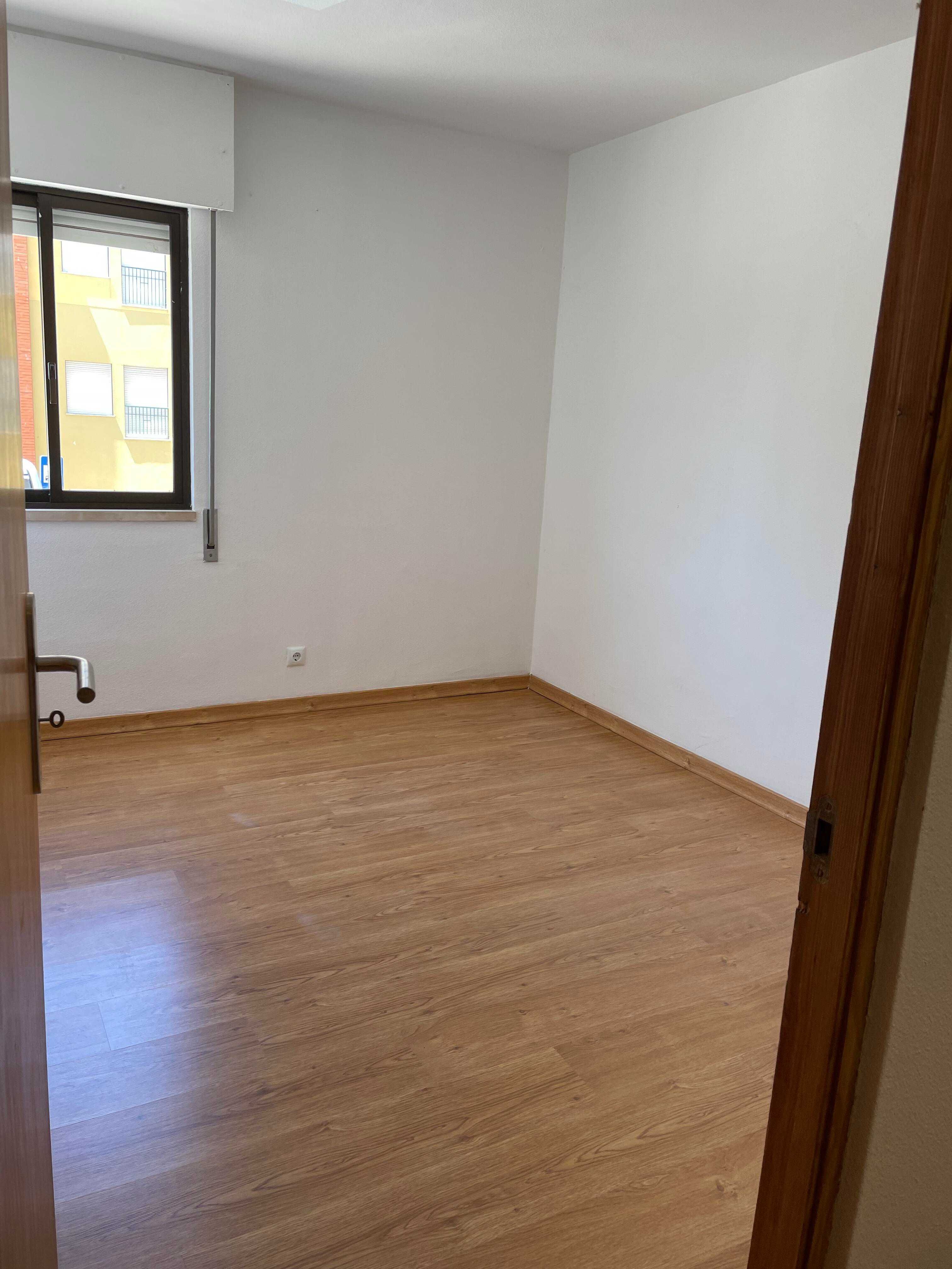 Apartamento T3 Arrendar – São Domingos de Rana