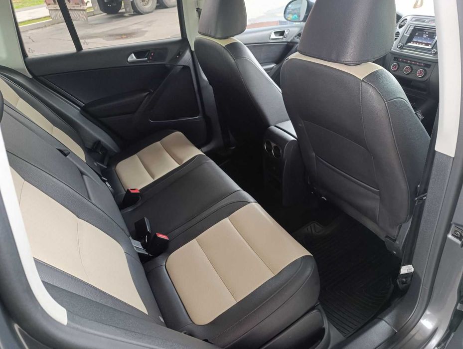 Volkswagen Tiguan 2016 року 2.0 л./бензин