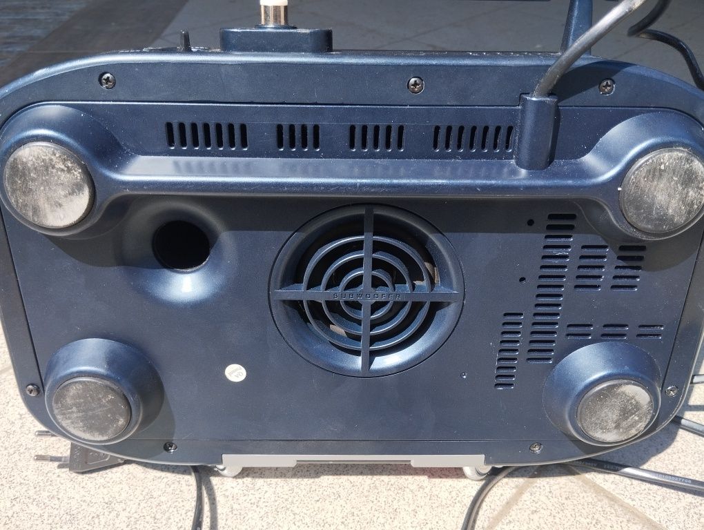 MP3/CD-проигрыватель Teac SL-D900 с поддержкой флэш-накопителей