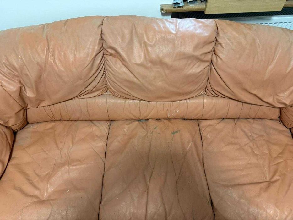 Продам не дорого диван шкіряний