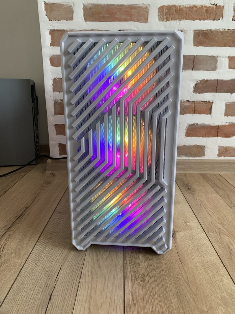 Топ ПК 12 ядер/24 потока 32ГБ DDR4 память/8ГБ відеокарта M2/600W