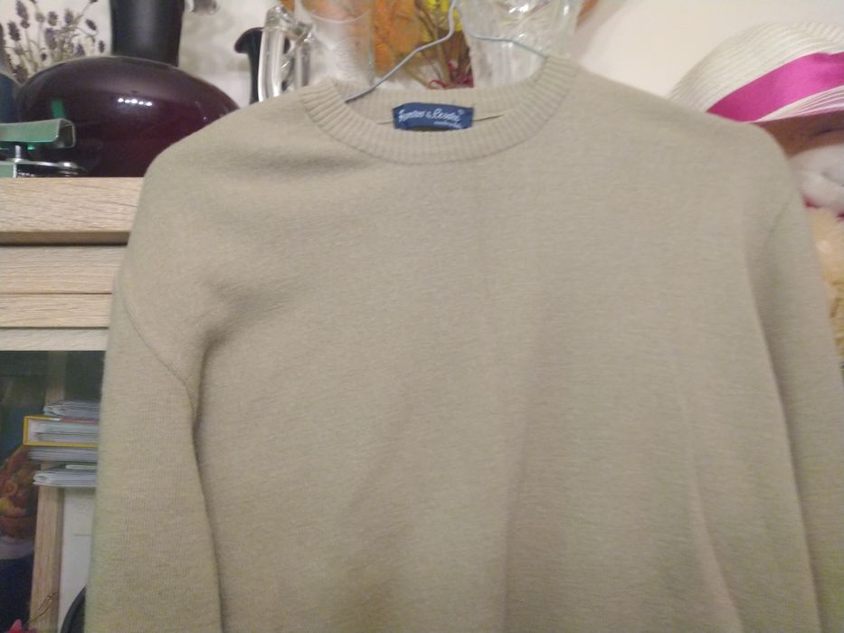 Beżowy sweter Renzo