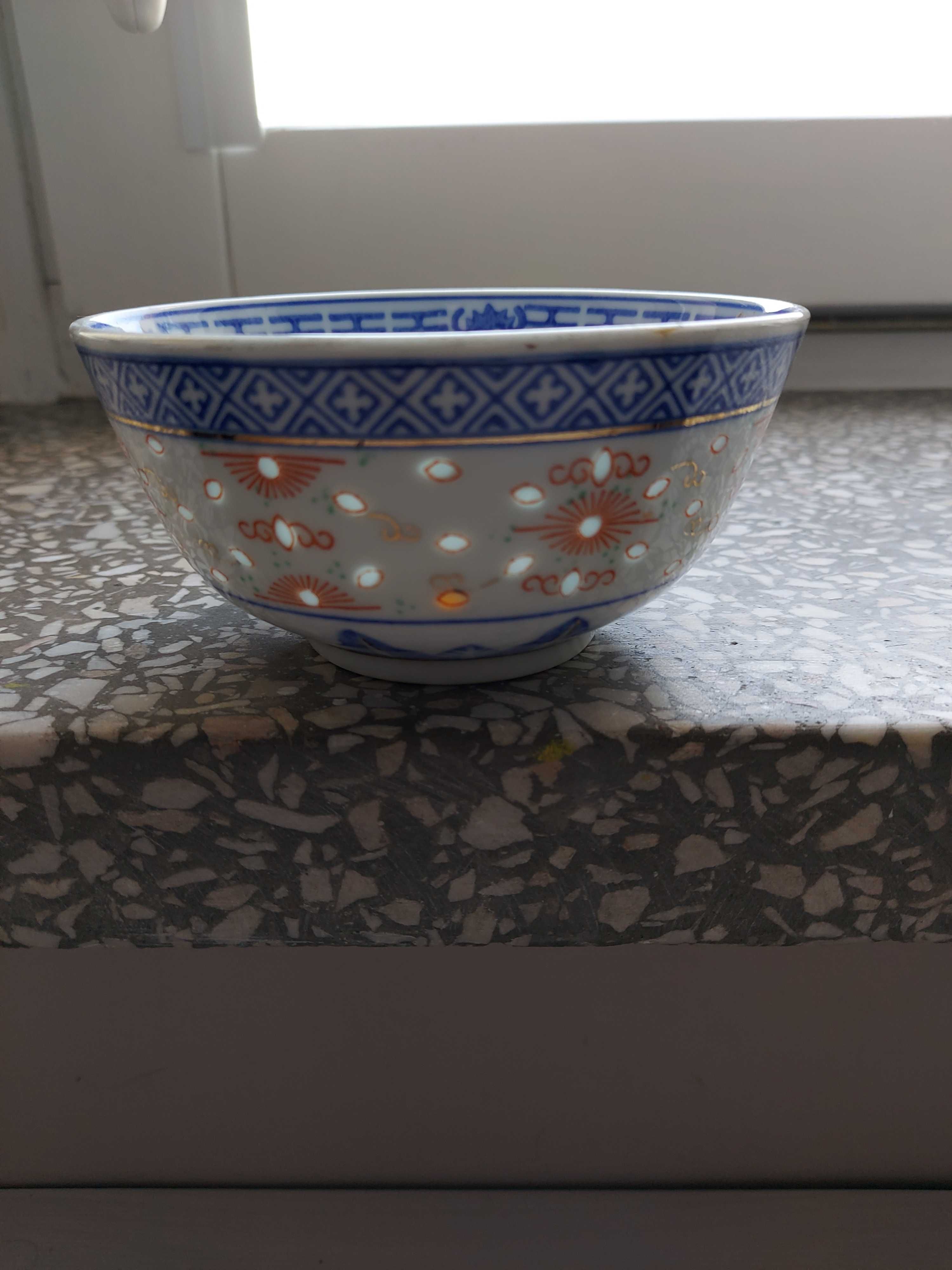 Miseczka chińska porcelanowa tzw. ryżowa używana