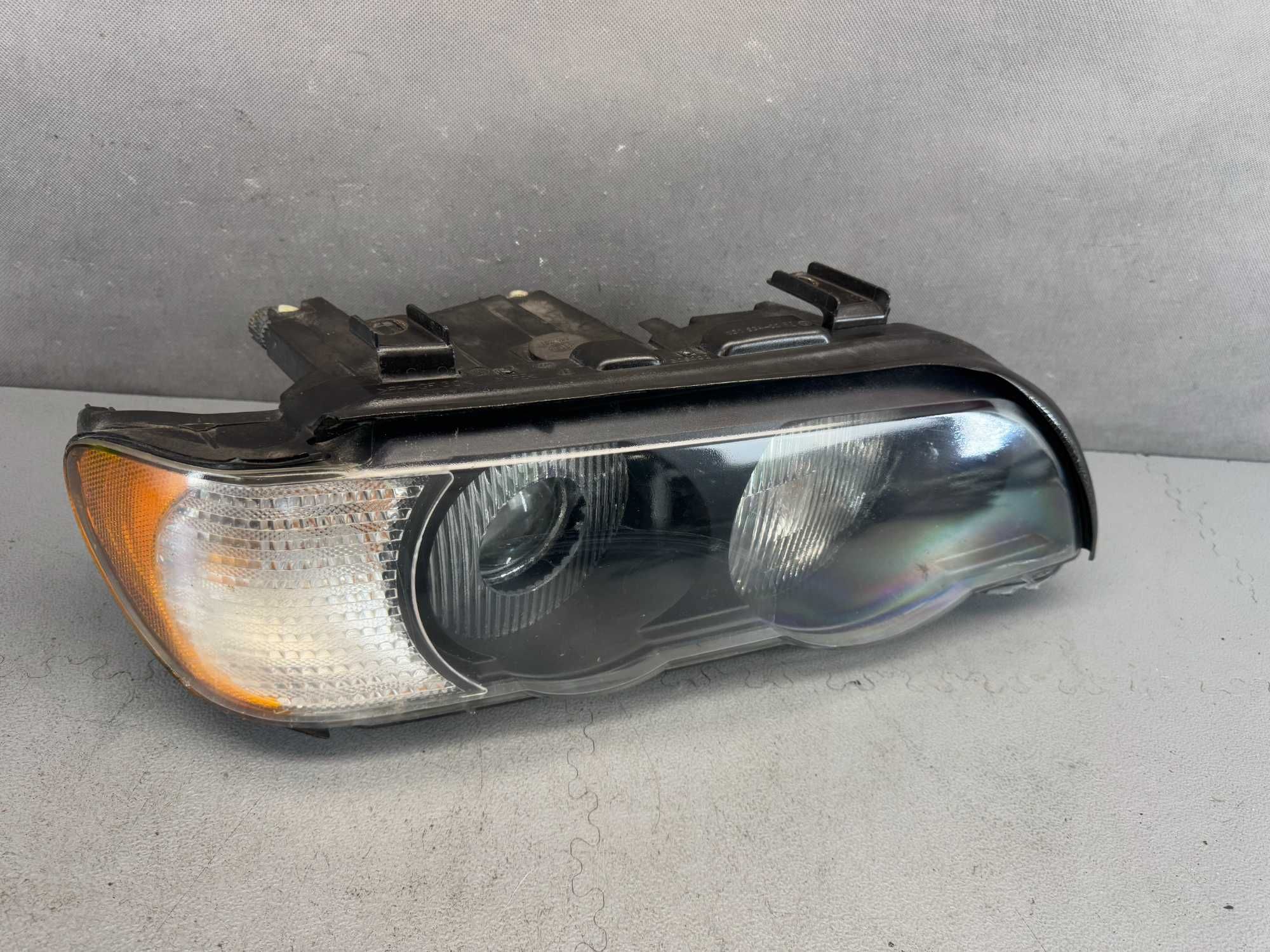 Bmw X5 E53 Lampa Przednia Prawa Xenon Hella Europa
