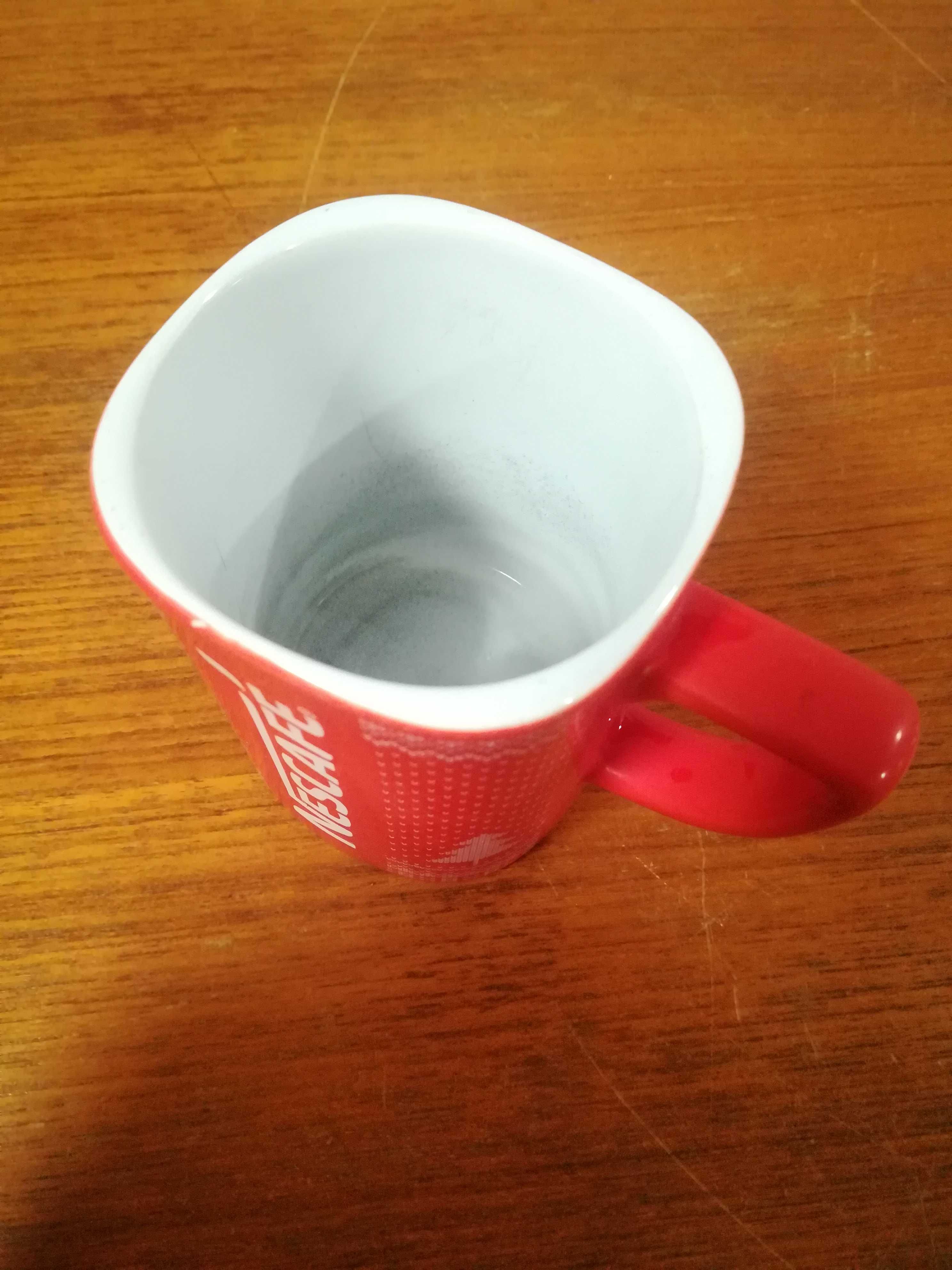 Kubek NESCAFE, zima
