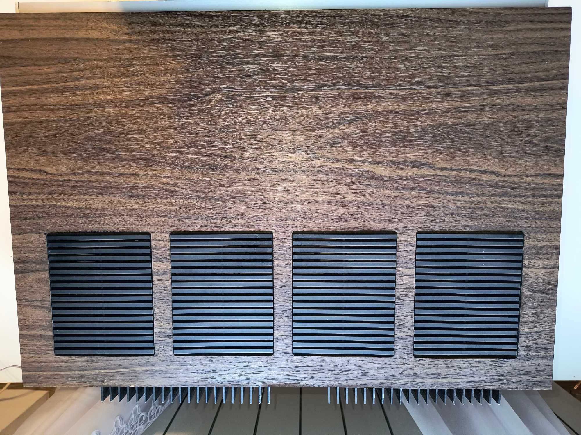 Amplituner Fisher 404 Quadro Monster