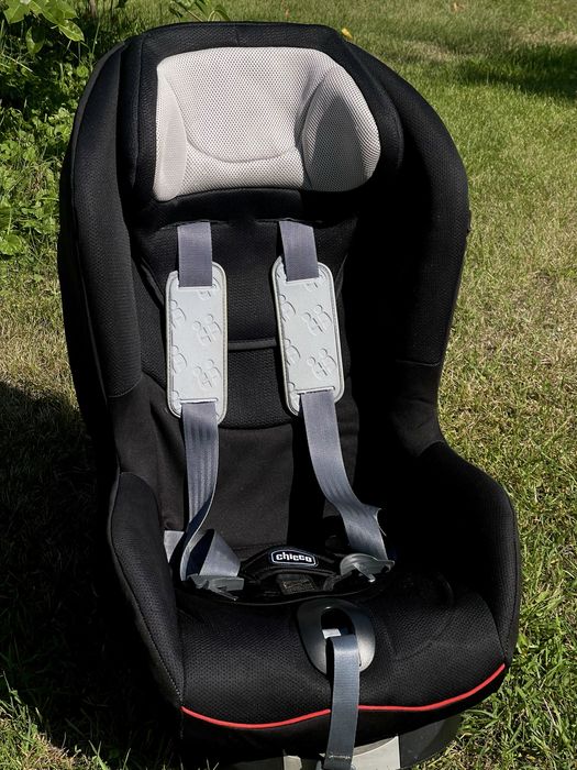 Автокрісло Chicco 8-19 кг (б/в)