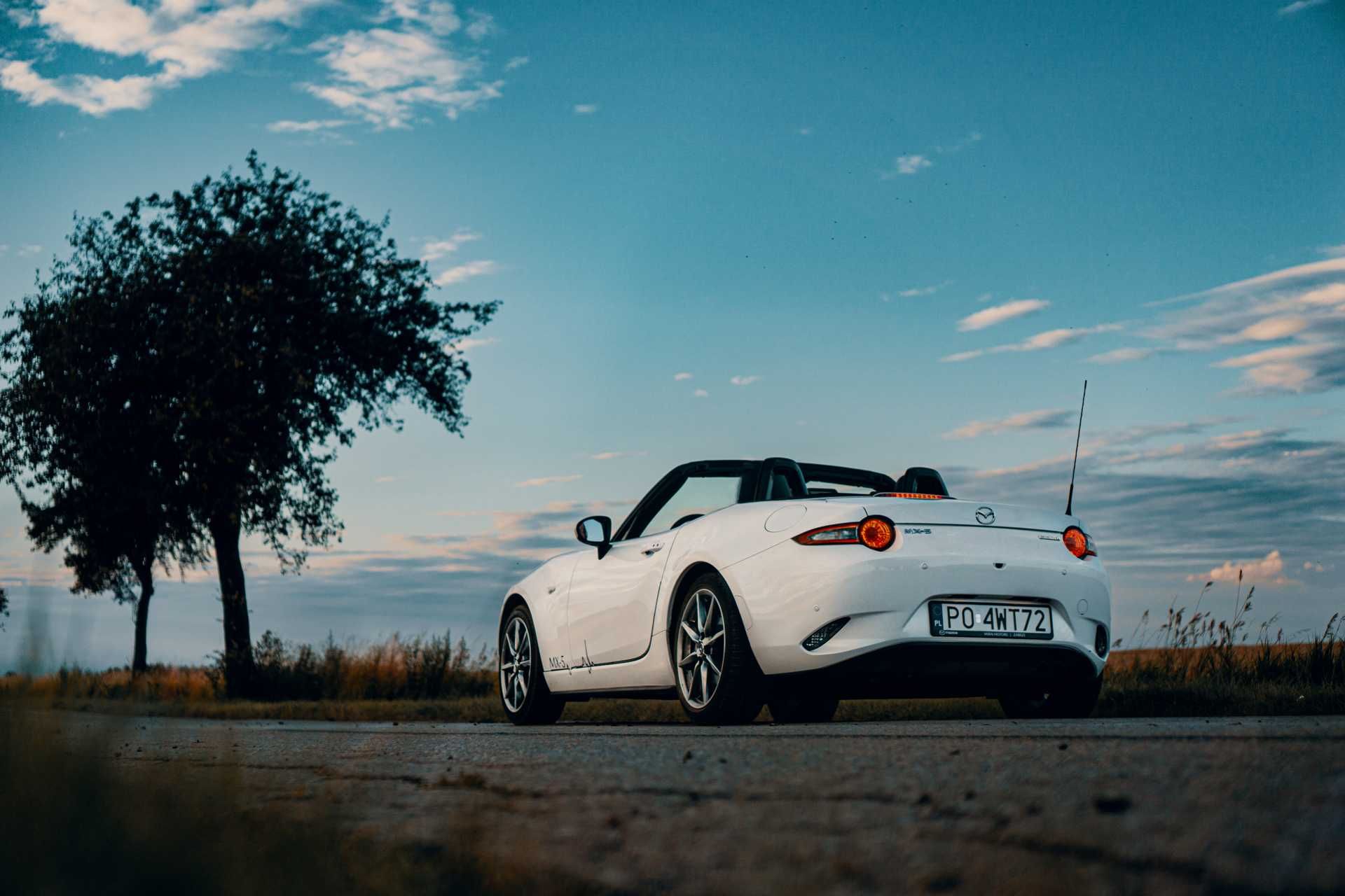 Wynajem Mazda MX-5 2.0 Miata cabrio bez kaucji wypożyczalnia samochodó
