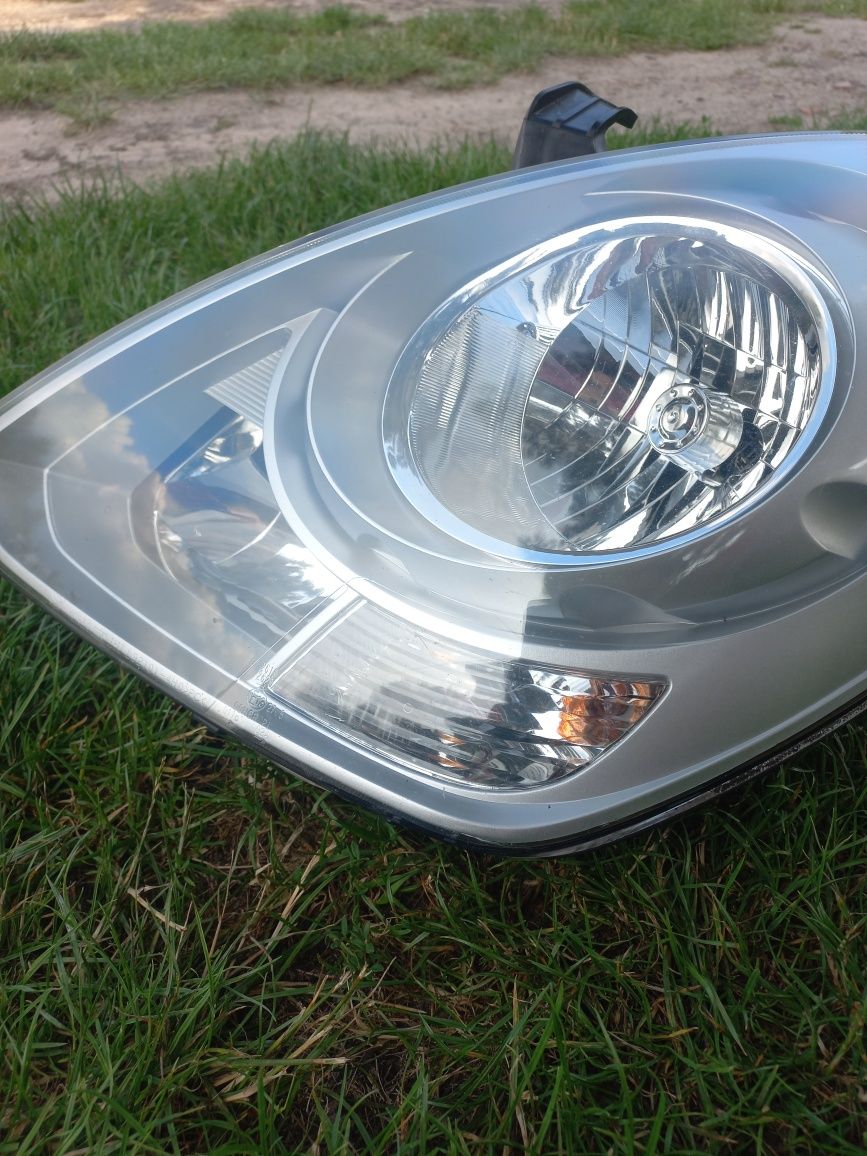 Lampa lewa przód hyundai h1