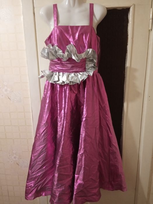 Платье костюм в стиле ретро 2000-х годов