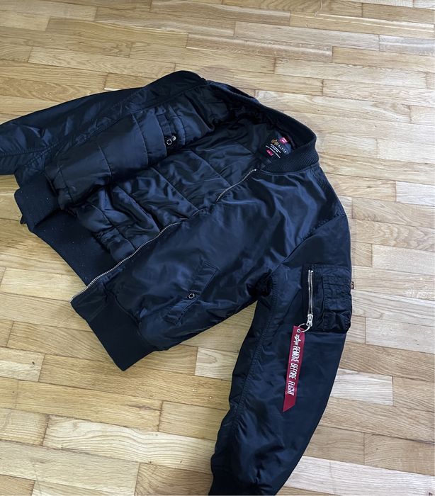 Alpha industries бомбер куртка