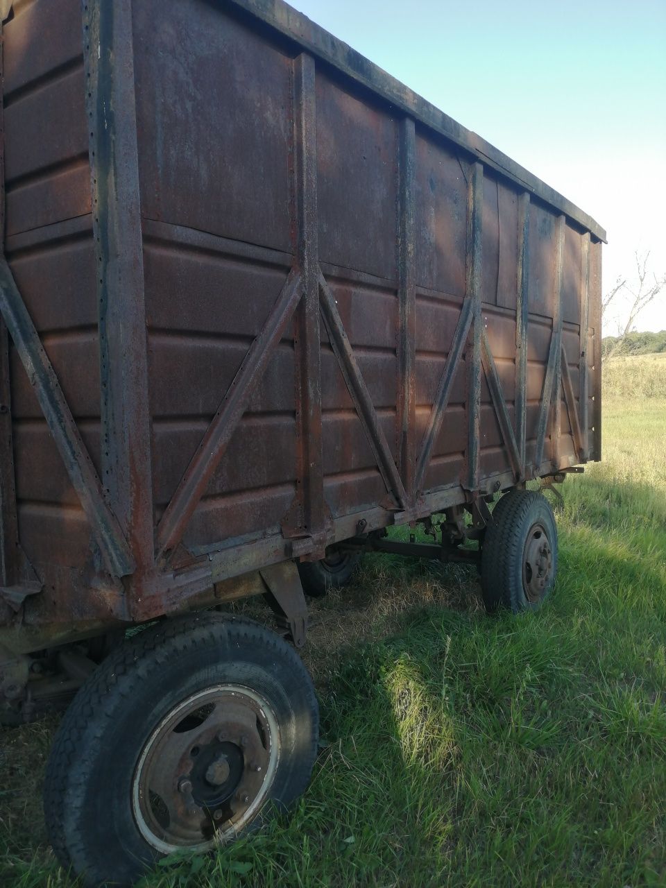 Прицеп тракторный