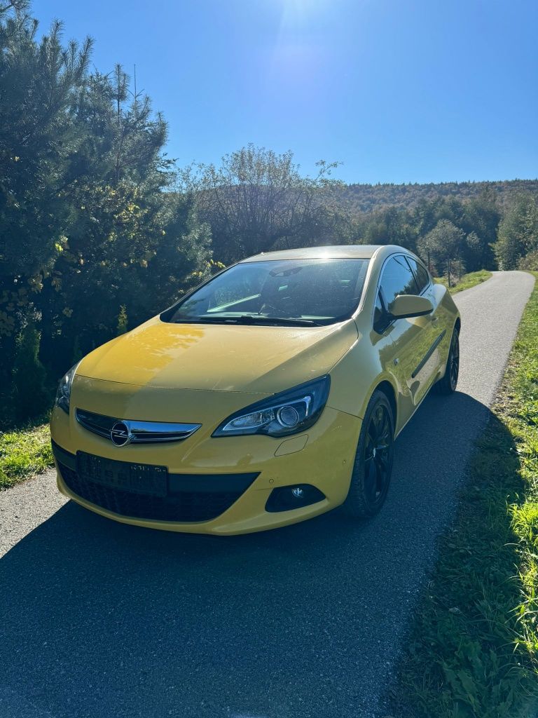 Opel Astra GTC 1.7 TDI coupe