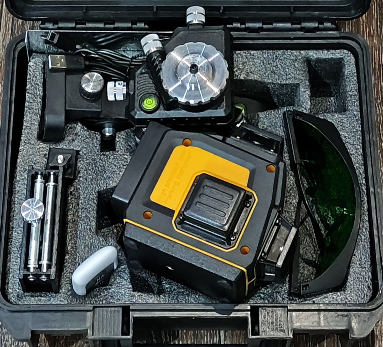 Лазерний нівелір SavSec 3D 12 лінії Y03CG