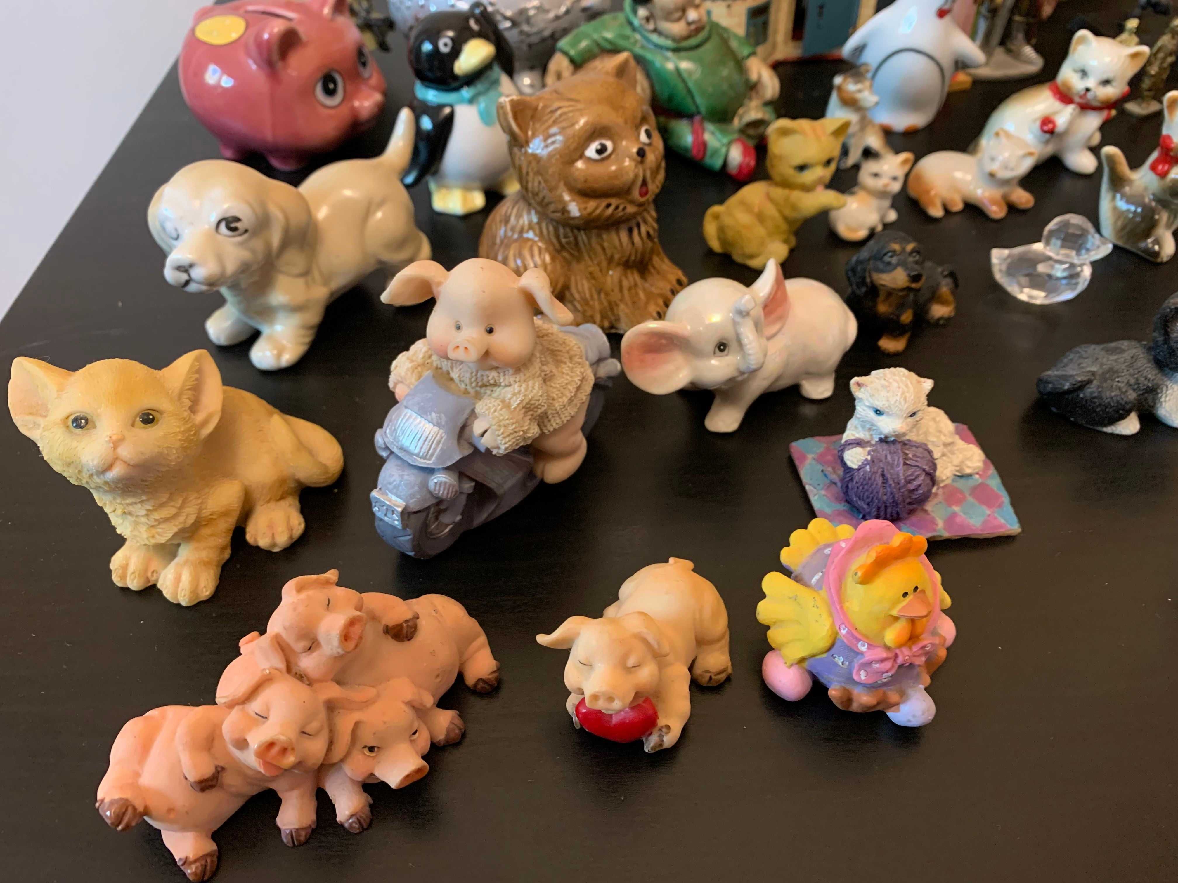 Figurki PRL skarbonka żołnierzyki kotki i inne