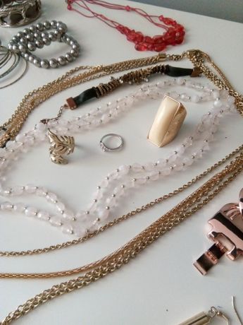 Reserved Mohito H&M  biżuteria zestaw Naszyjnik kolczyki