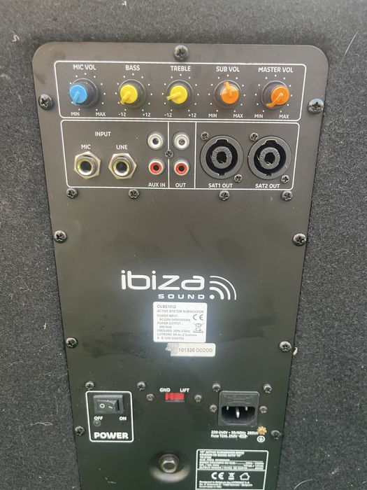 Sistema de som PA (Ibiza Sound CUBE1512)