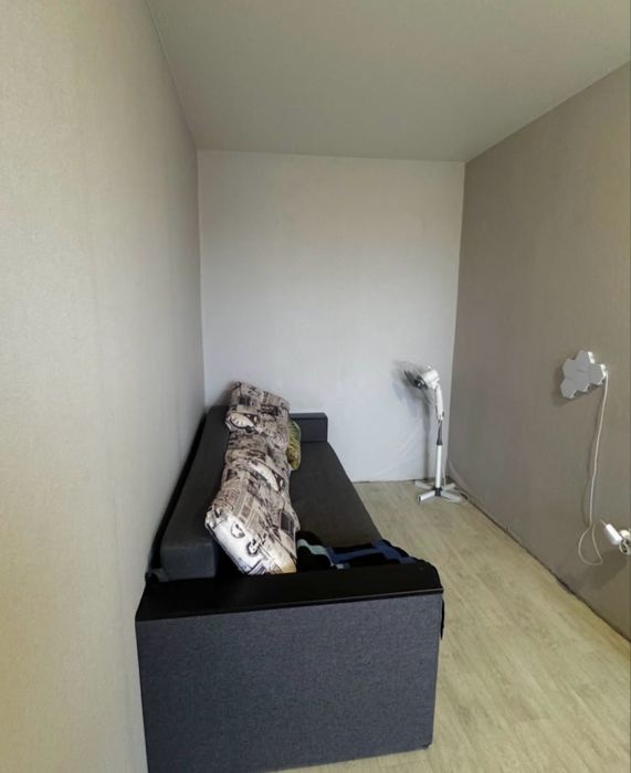 Продам 1-комнатную киевку с агв на Бадаева