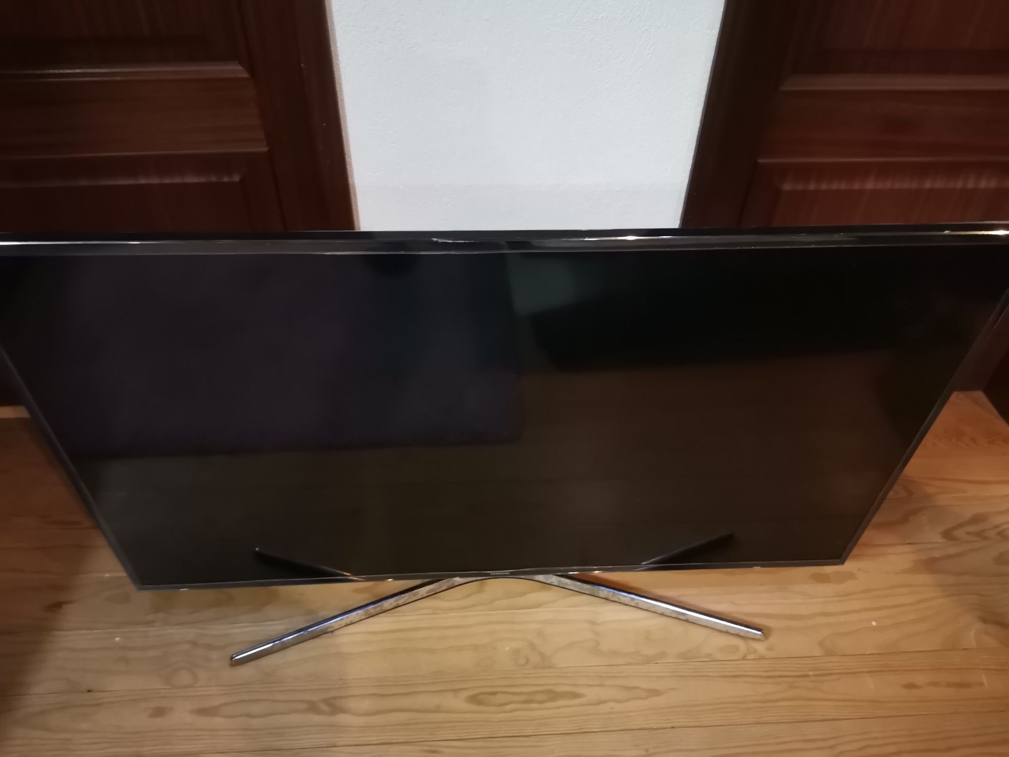 Várias smart tvs Samsung e LG