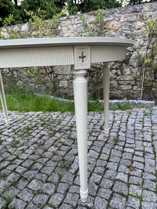 Stół owalny biały styl prowansalski zdobiony rozkładany Ludwikowski
