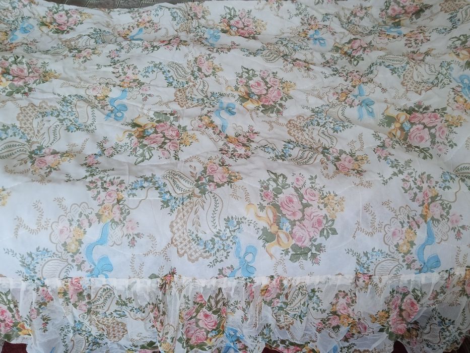 Продам  покрывало разное
