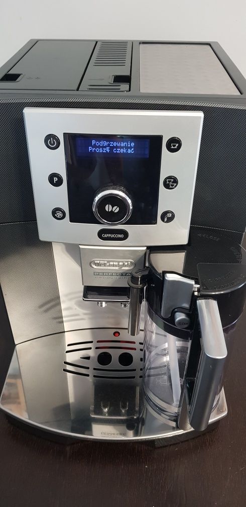 Ekspres Delonghi esam 5500.