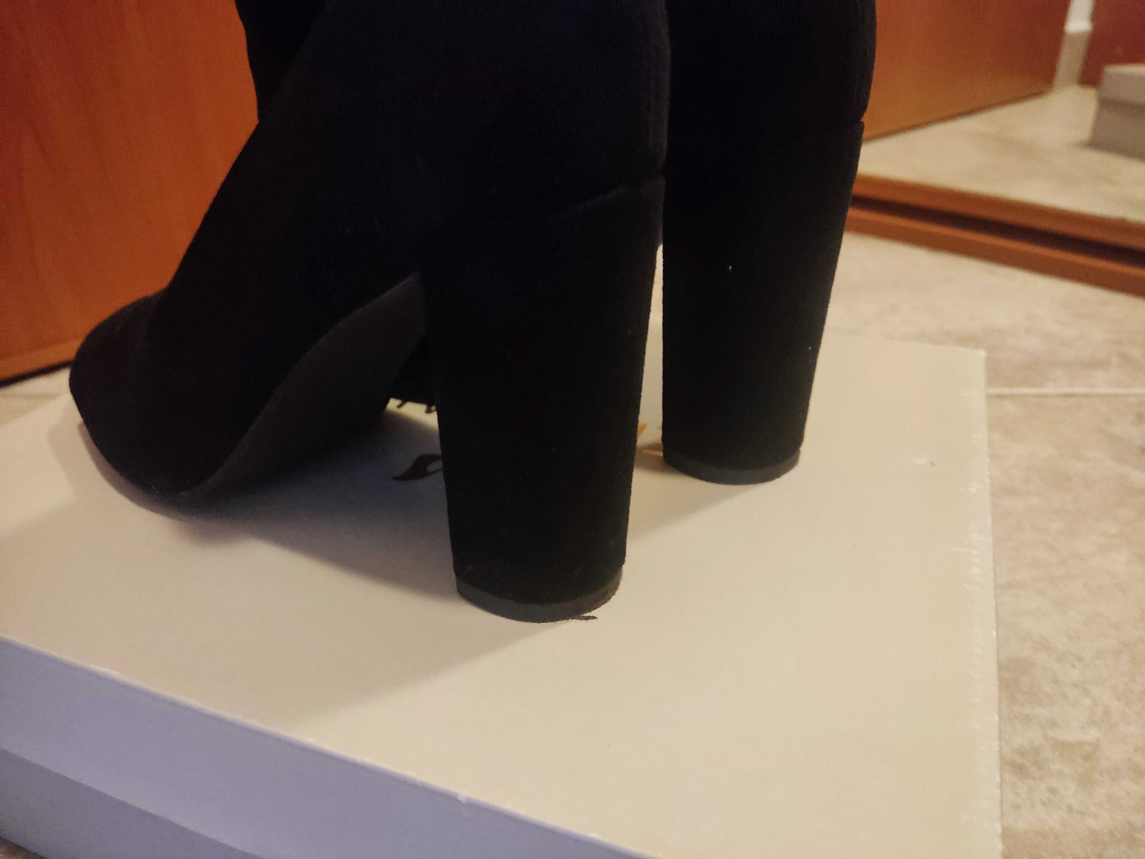 Botki czarne z wycięciem na palce