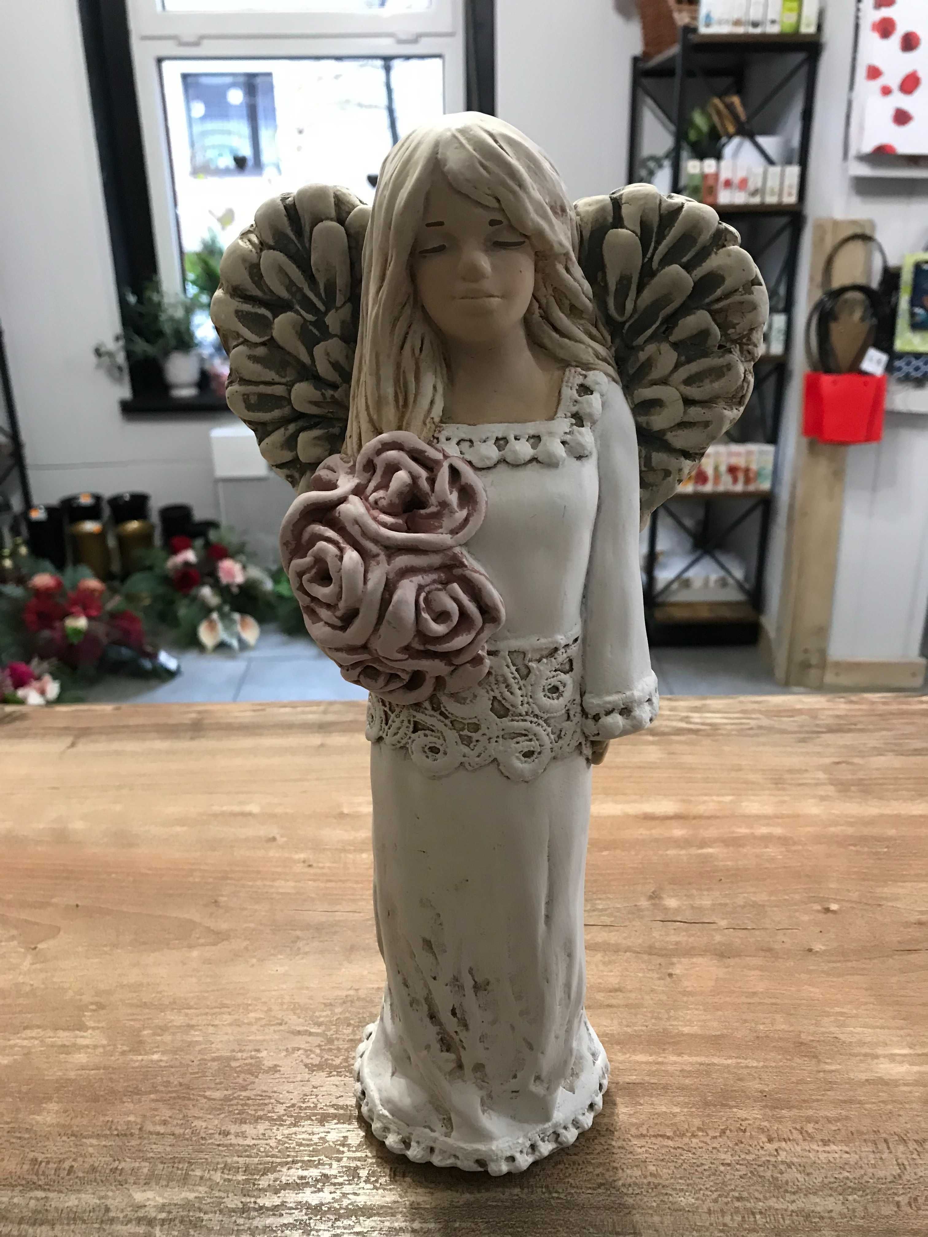 Figurka ceramiczna anioł