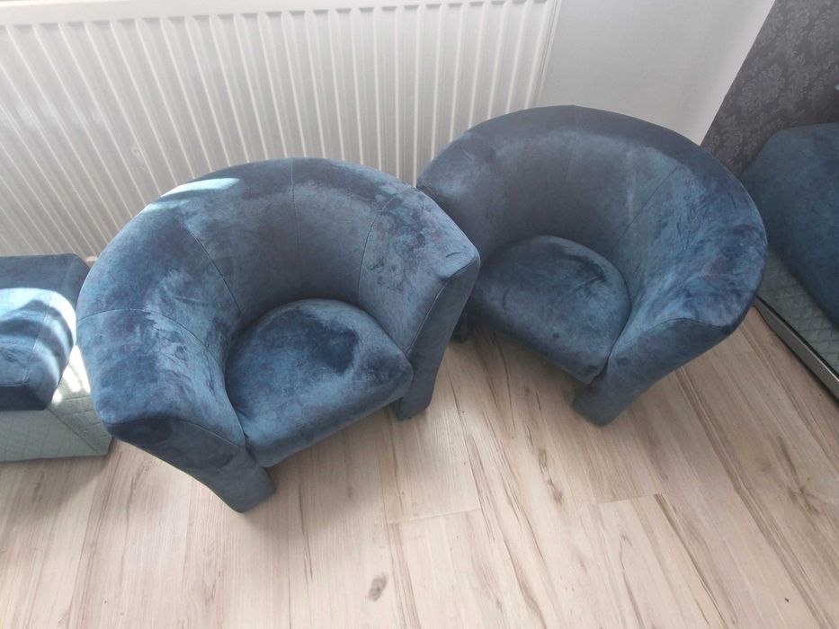 Sofa, 2 pufy, 2 foteliki dziecięce