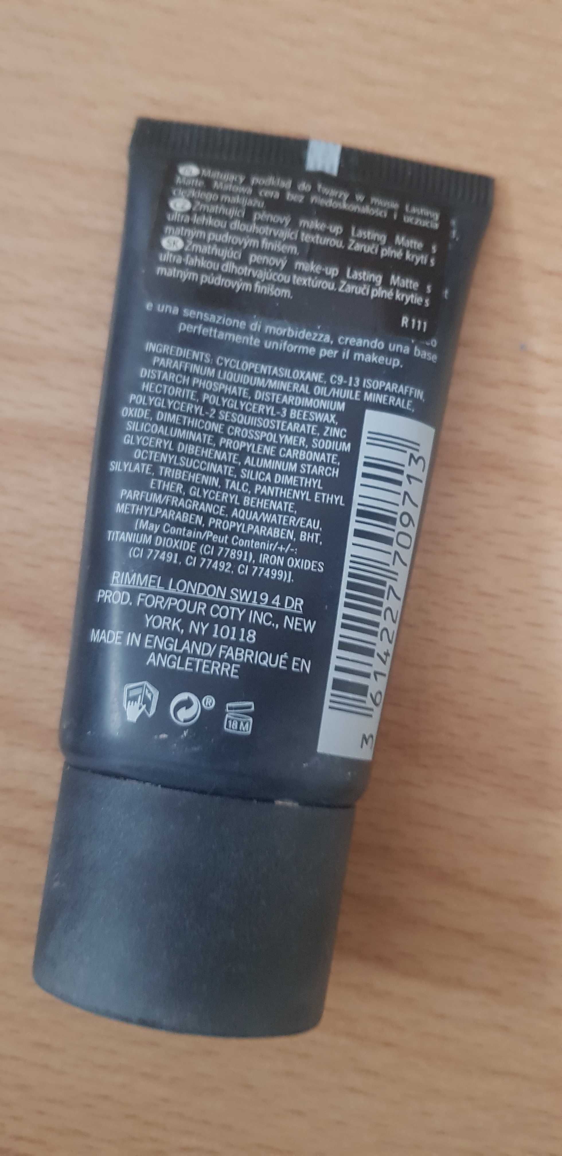 Podkład matujący mus Rimmel Lasting Finish 010 Warm Porcelain