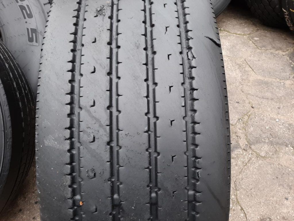 Opona używana ciężarowa 295/60R22.5 LONGMARCH LM216; 300zł C2369