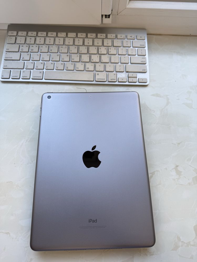 ipad 6 9.7 128Gb WiFi Space Прекрасний стан, без ремонтів, рідний АКБ!