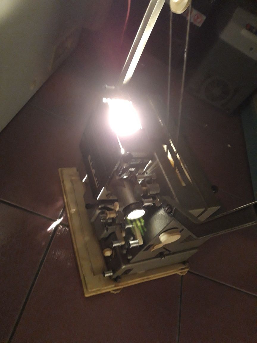 Projektor kinowy PRL