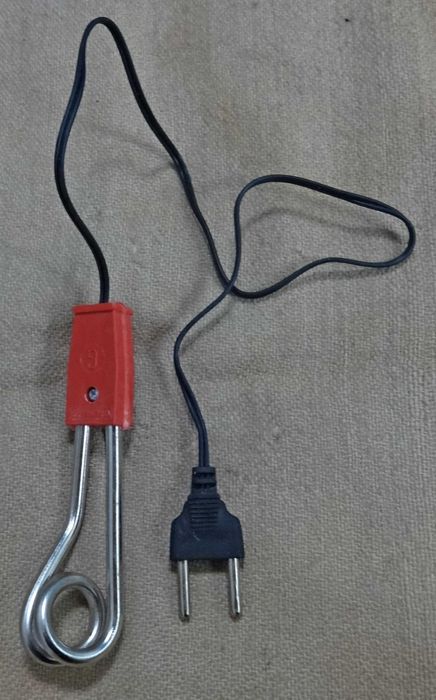 Почти новый кипятильник фирма G 500 W Китай кабель 48 см с крючком