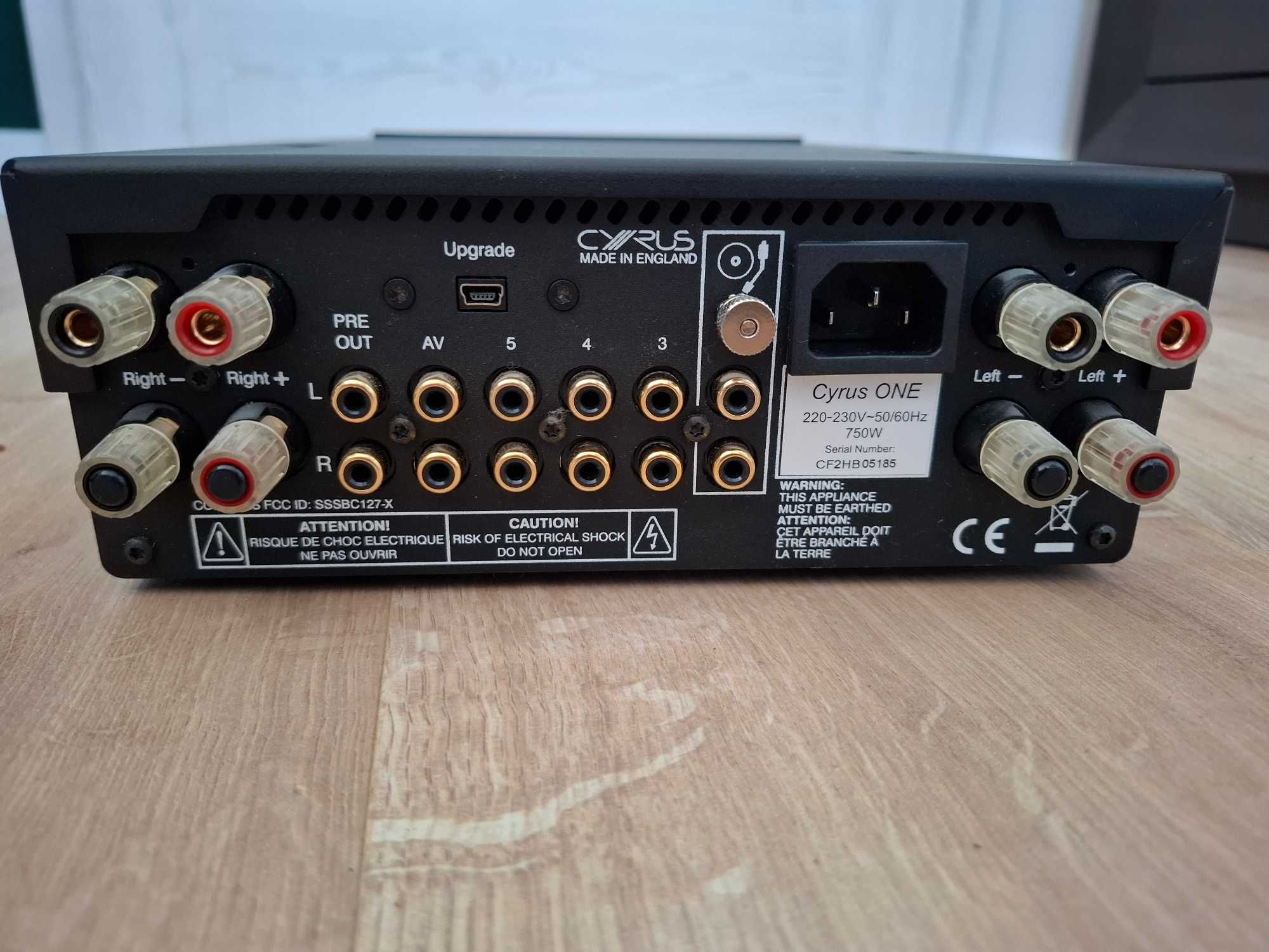 CYRUS ONE + Taga Harmony TWA-10B + Taga Harmony DA-400