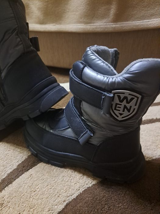 Продам дитяче зимове взуття